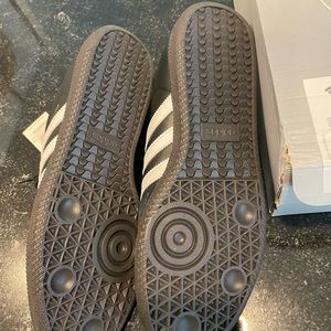 NWT Men’s Adidas Samba Classic Size 11